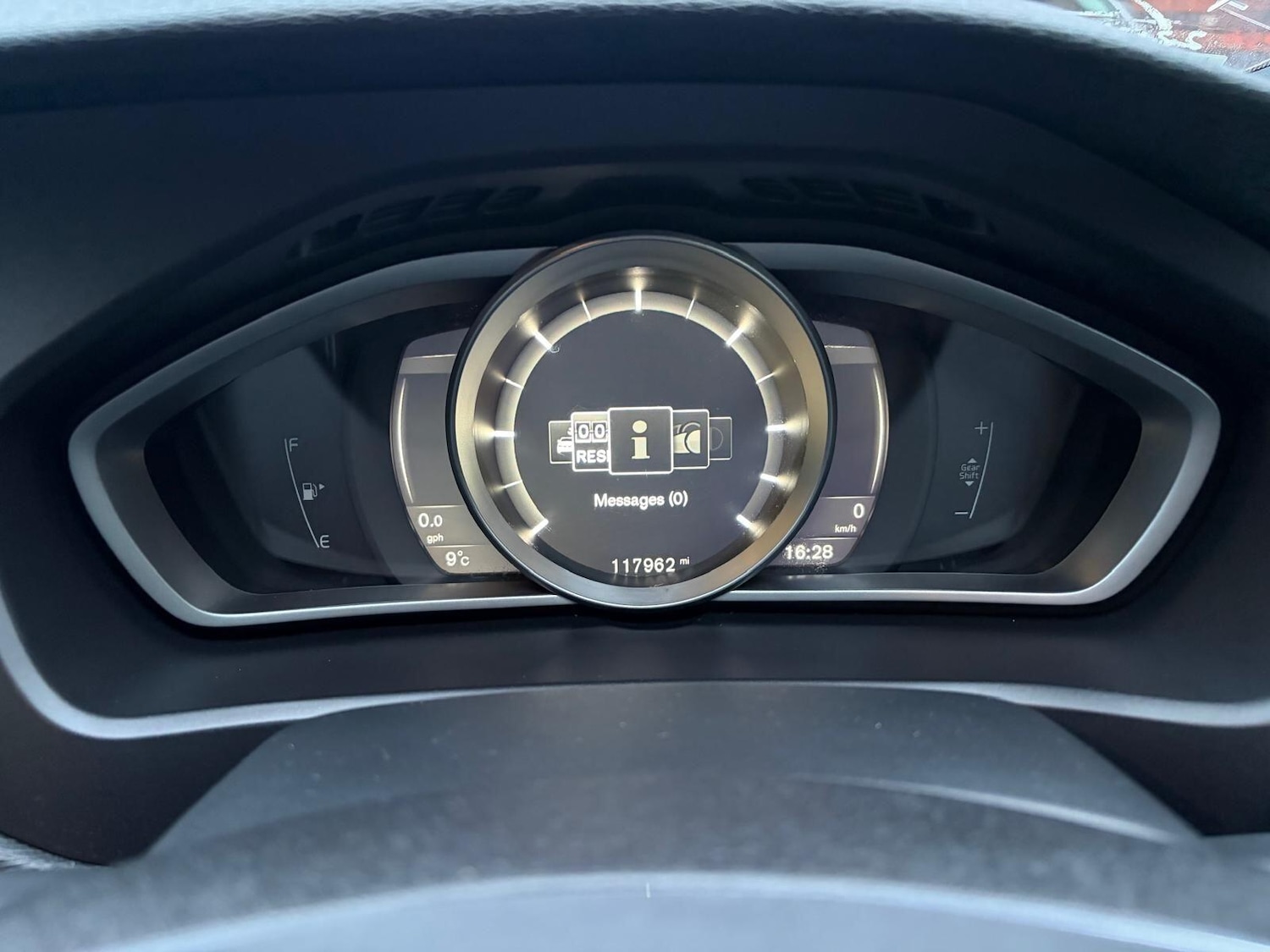 Used Volvo V40 2016 for sale - 77376602: Photo 51