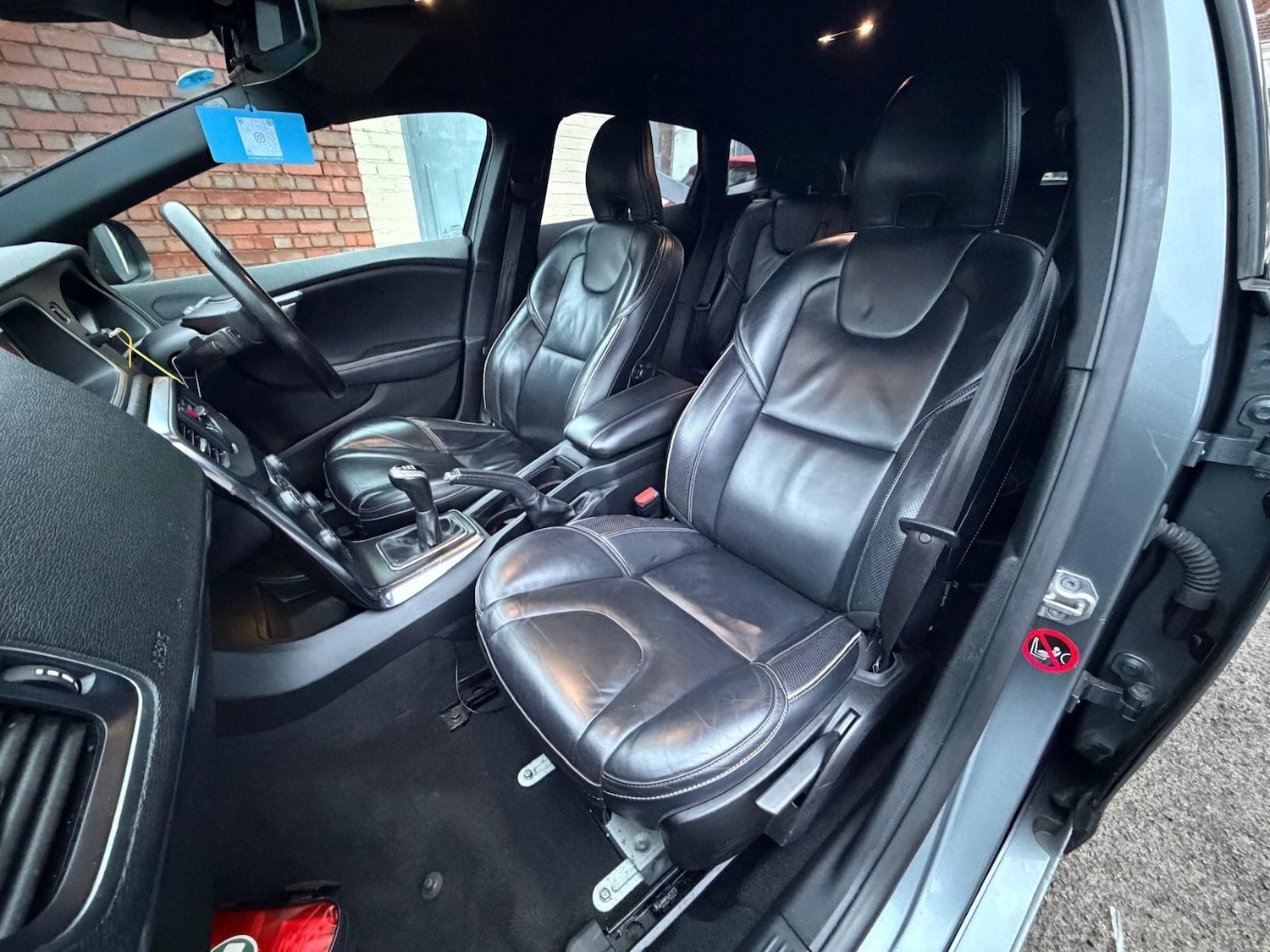 Used Volvo V40 2016 for sale - 77376602: Photo 54