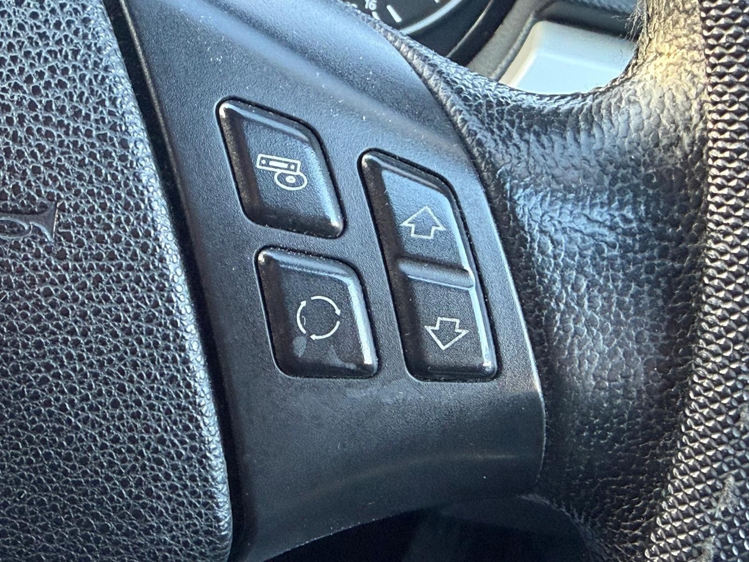 Used BMW 3 Series 2011 for sale - 77090863: Photo 23