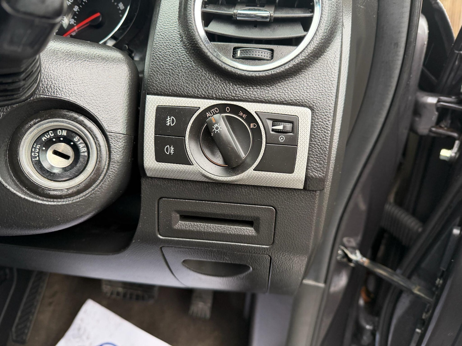 Used Vauxhall Antara 2013 for sale - 76753133: Photo 28