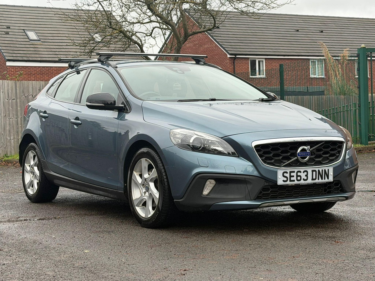 Used Volvo V40 2014 for sale - 76727185: Photo 1