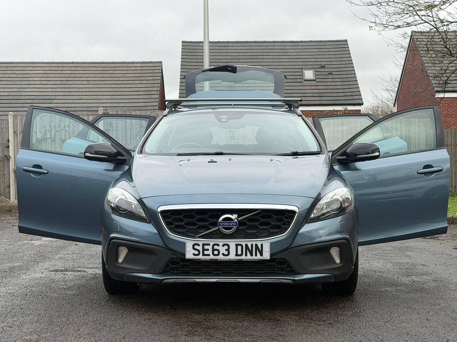 Used Volvo V40 2014 for sale - 76727185: Photo 2