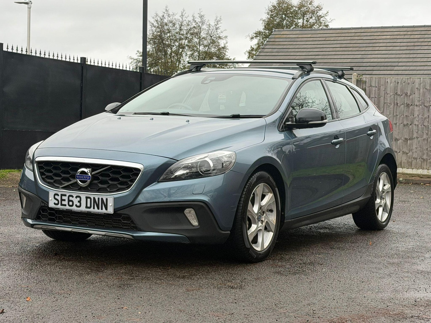 Used Volvo V40 2014 for sale - 76727185: Photo 3