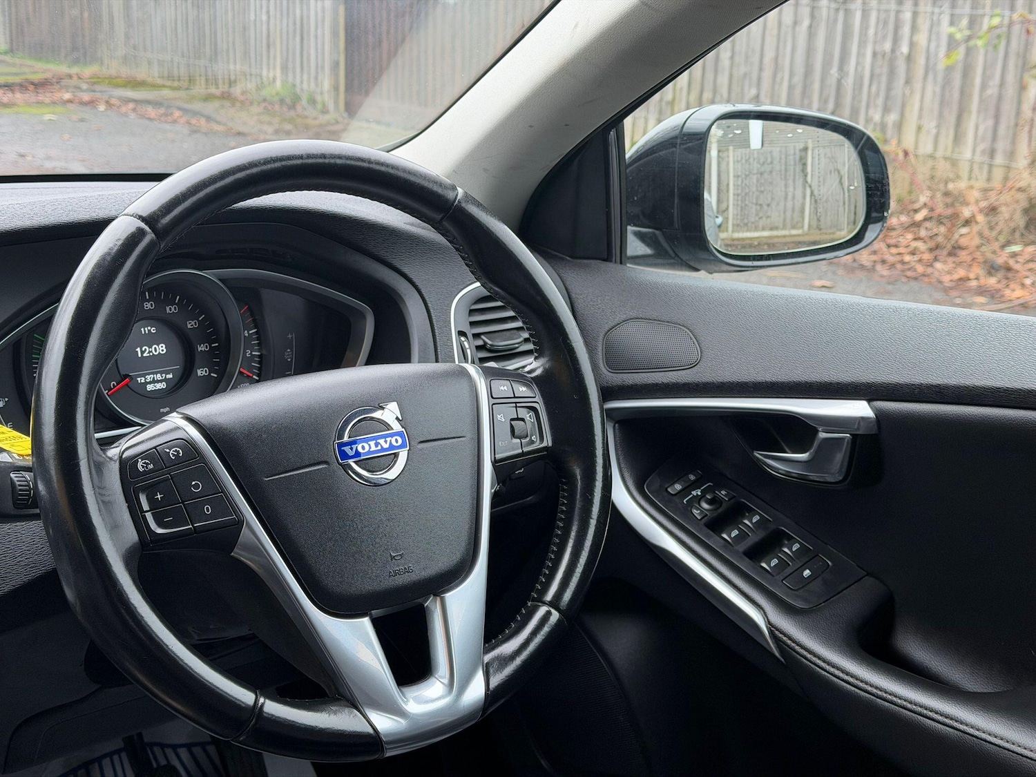 Used Volvo V40 2014 for sale - 76727185: Photo 34