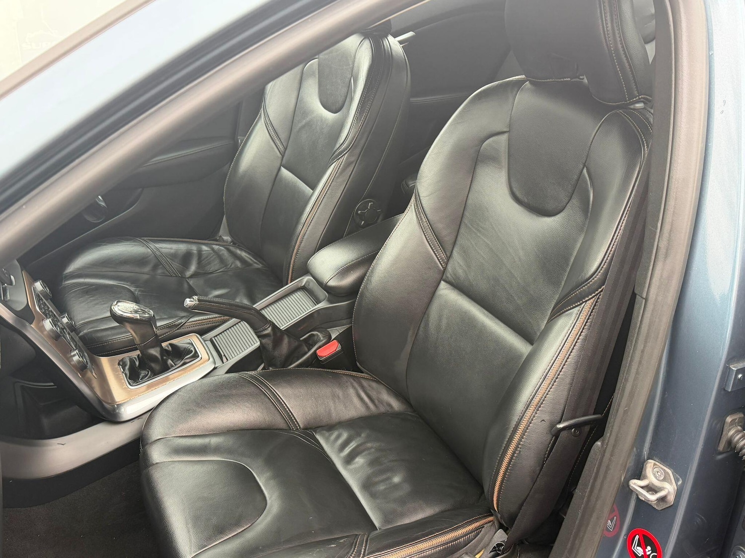 Used Volvo V40 2014 for sale - 76727185: Photo 35