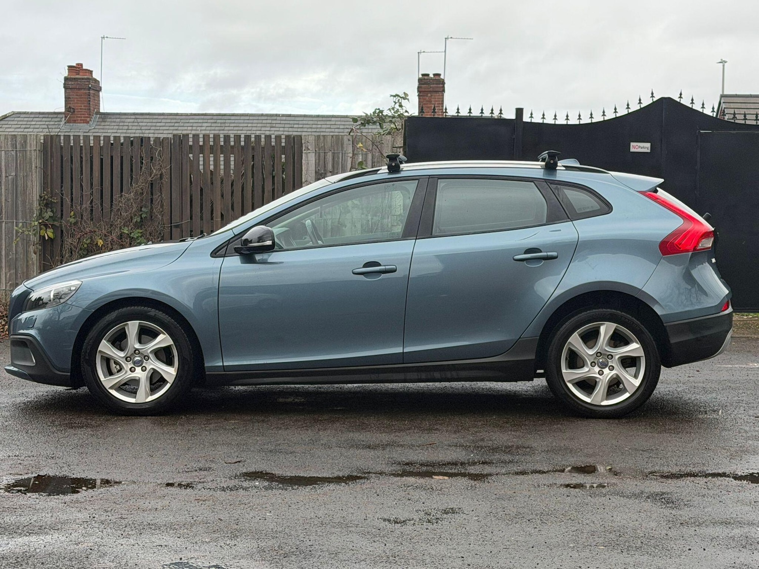 Used Volvo V40 2014 for sale - 76727185: Photo 8