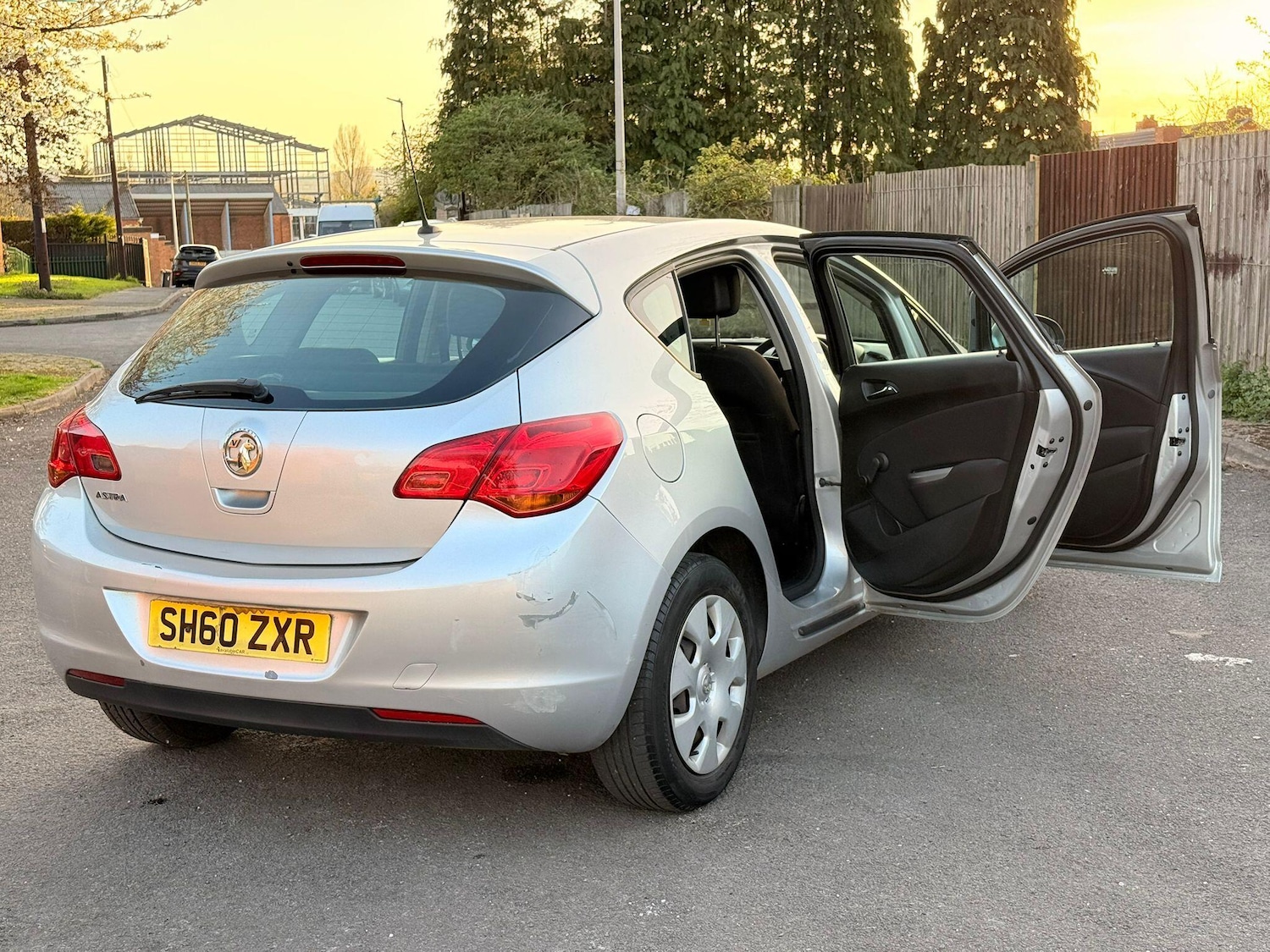 Used Vauxhall Astra 2010 for sale - 78204110: Photo 17