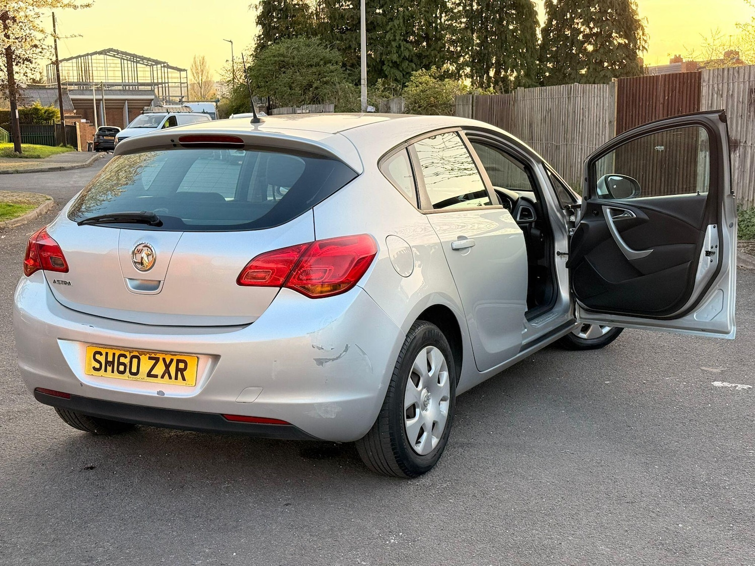 Used Vauxhall Astra 2010 for sale - 78204110: Photo 18