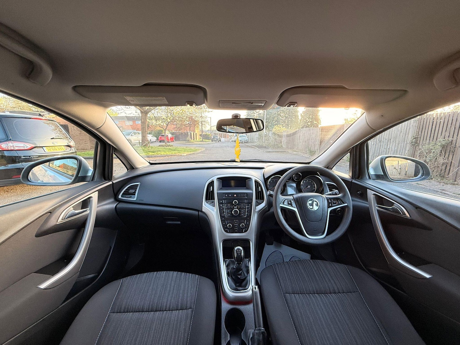 Used Vauxhall Astra 2010 for sale - 78204110: Photo 24