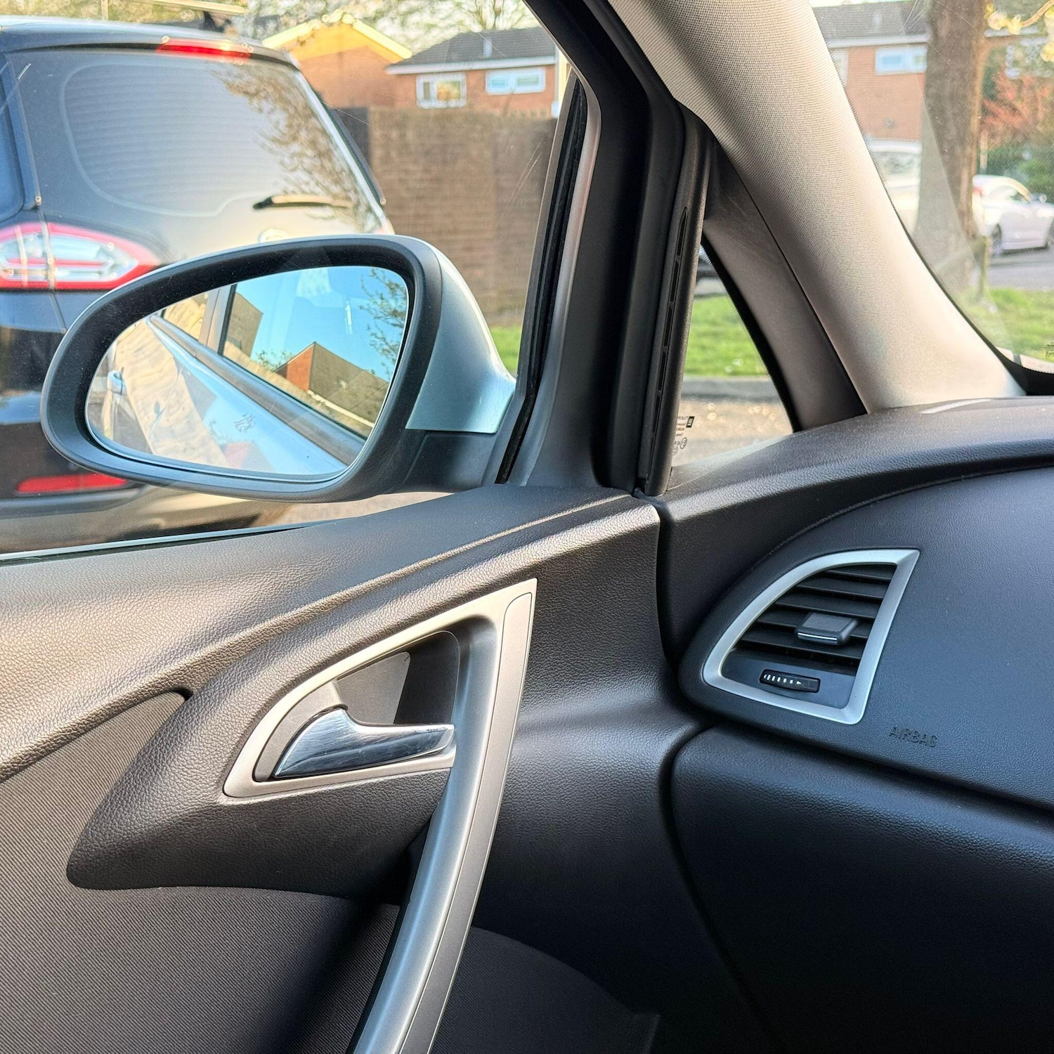 Used Vauxhall Astra 2010 for sale - 78204110: Photo 31