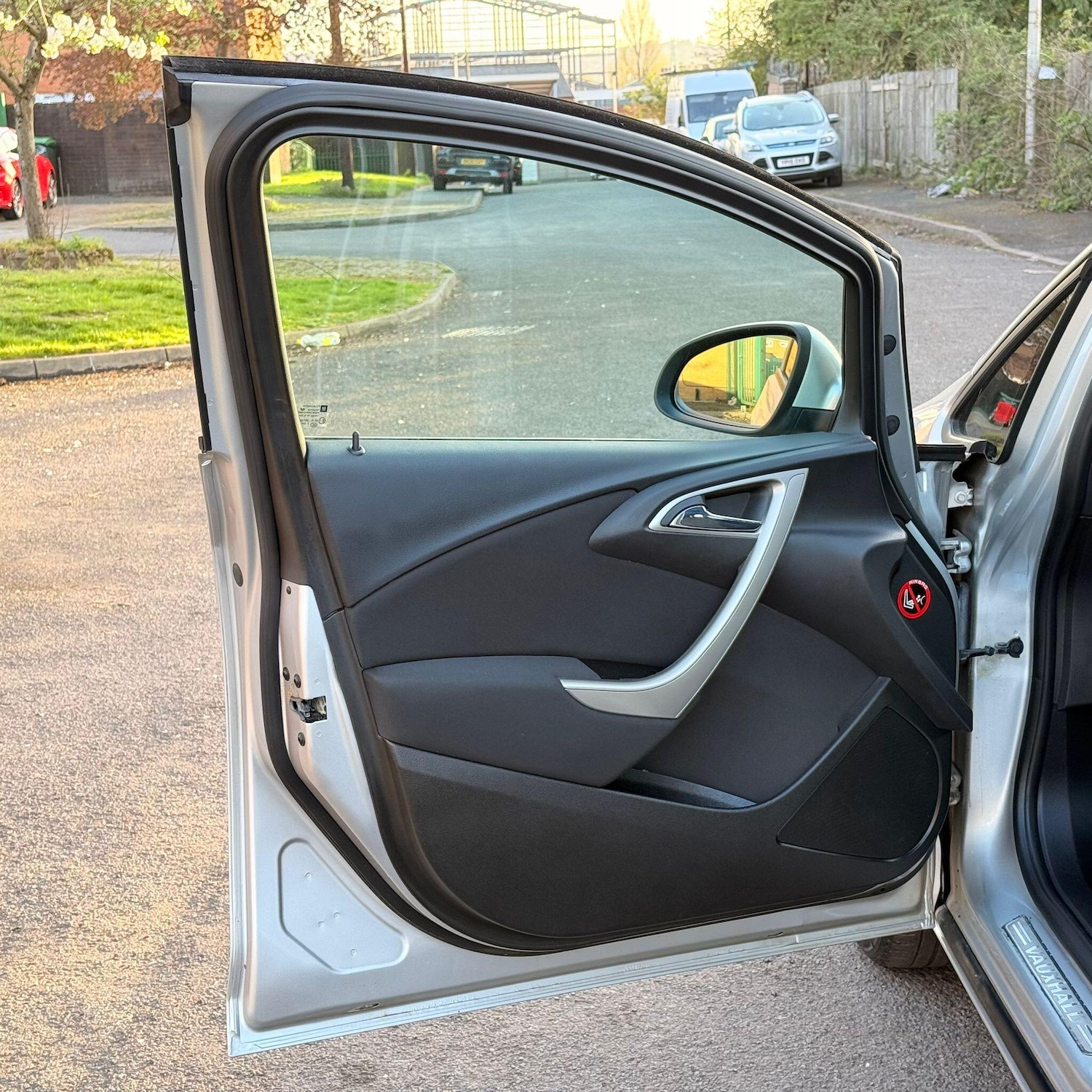 Used Vauxhall Astra 2010 for sale - 78204110: Photo 32