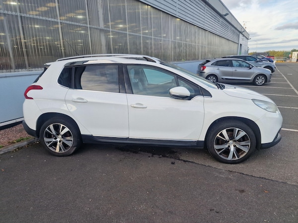 Used Peugeot 2008 2014 for sale - 76240281: Photo 10