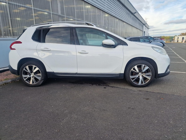 Used Peugeot 2008 2014 for sale - 76240281: Photo 11