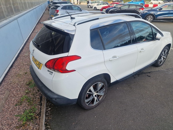 Used Peugeot 2008 2014 for sale - 76240281: Photo 13