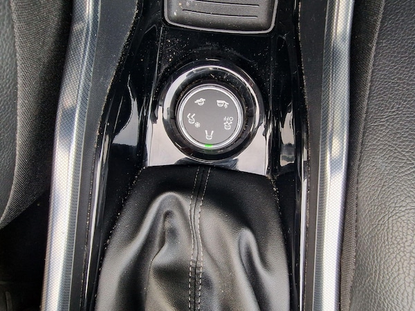 Used Peugeot 2008 2014 for sale - 76240281: Photo 24