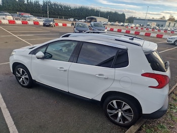 Used Peugeot 2008 2014 for sale - 76240281: Photo 4
