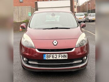 Used Renault Grand Scenic 2012 for sale - 77793796: Photo
