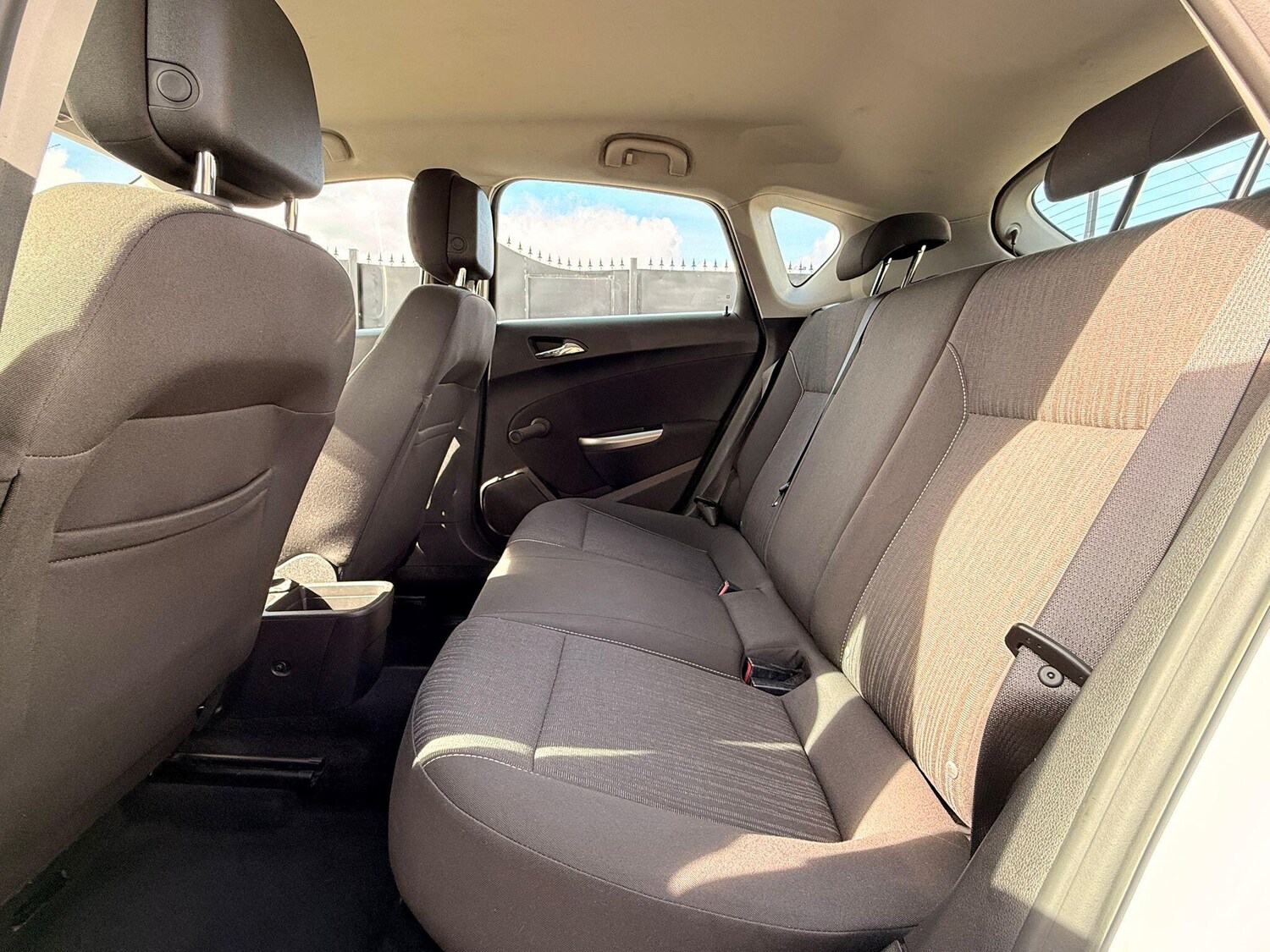 Used Vauxhall Astra for sale - 78141593: Photo 22