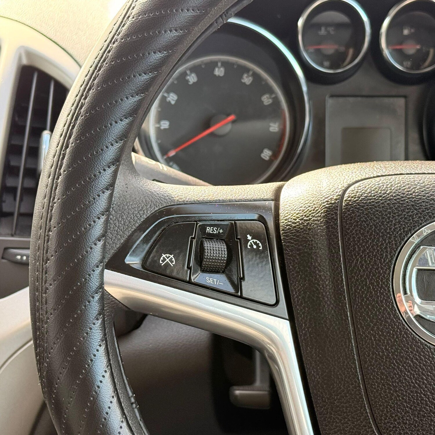 Used Vauxhall Astra for sale - 78141593: Photo 39