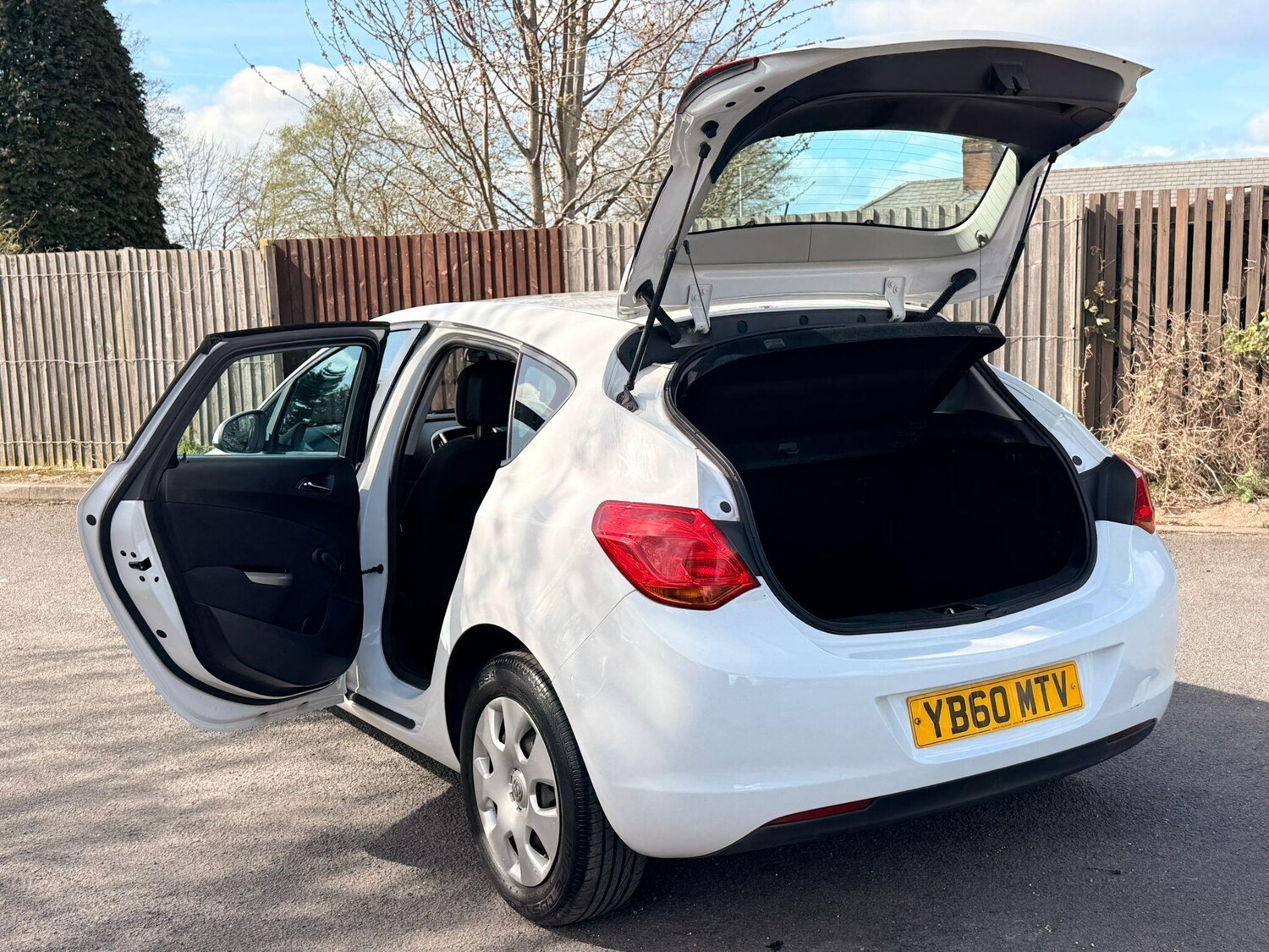 Used Vauxhall Astra for sale - 78141593: Photo 9