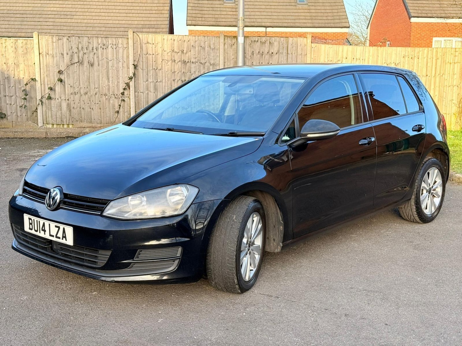 Used Volkswagen Golf 2014 for sale - 77723860: Photo 3