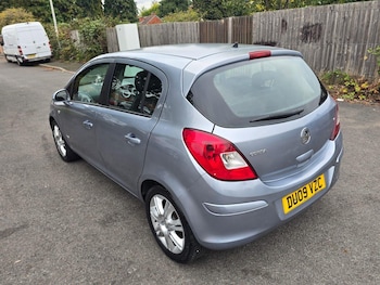 Used Vauxhall Corsa 2009 for sale - 76192892: Photo