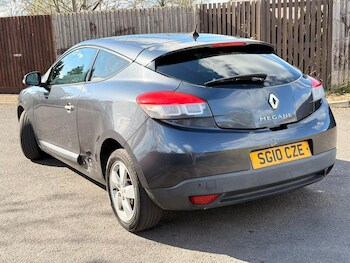 Used Renault Megane 2010 for sale - 78141373: Photo