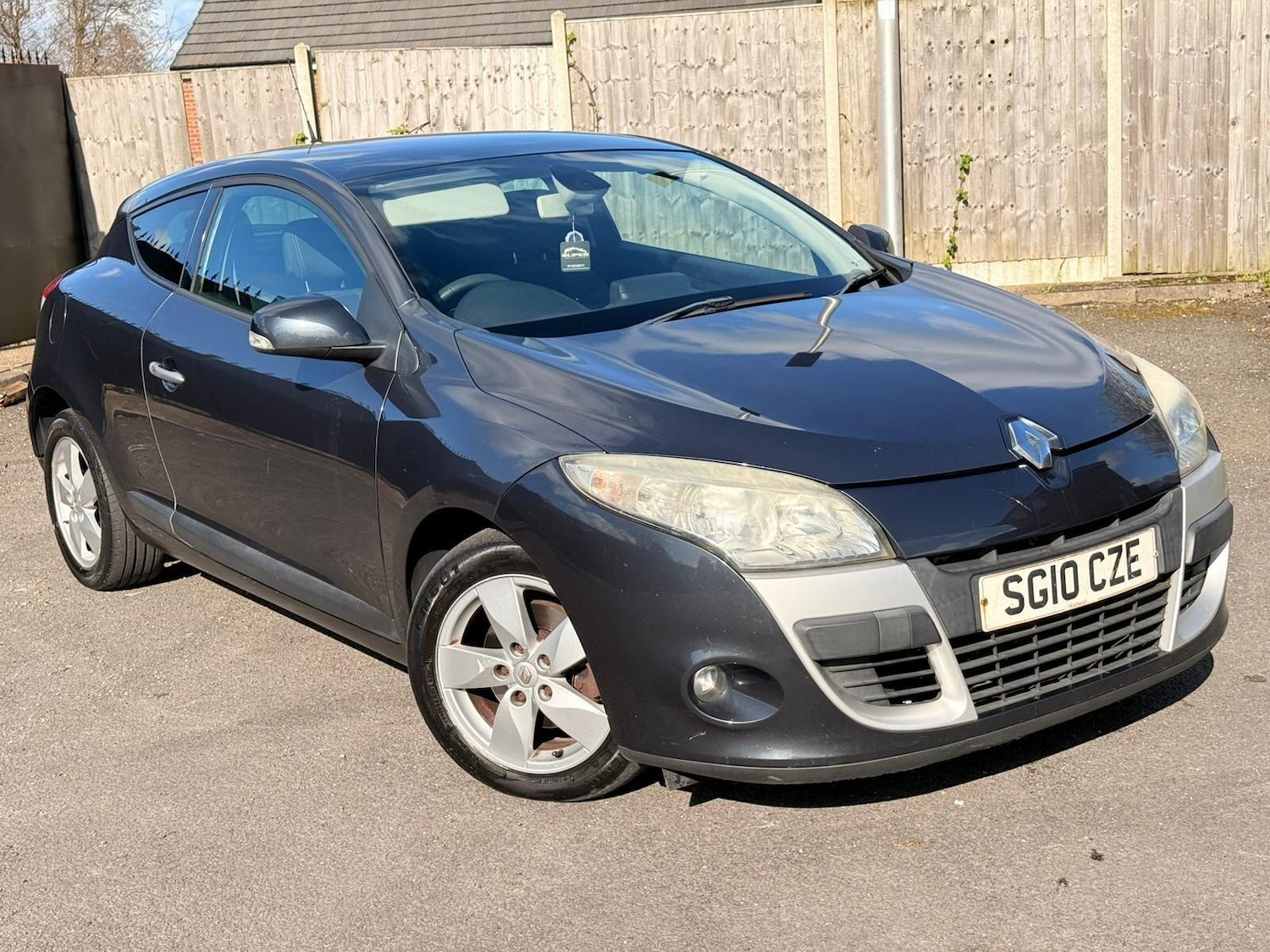 Used Renault Megane 2010 for sale - 78141373: Photo 5