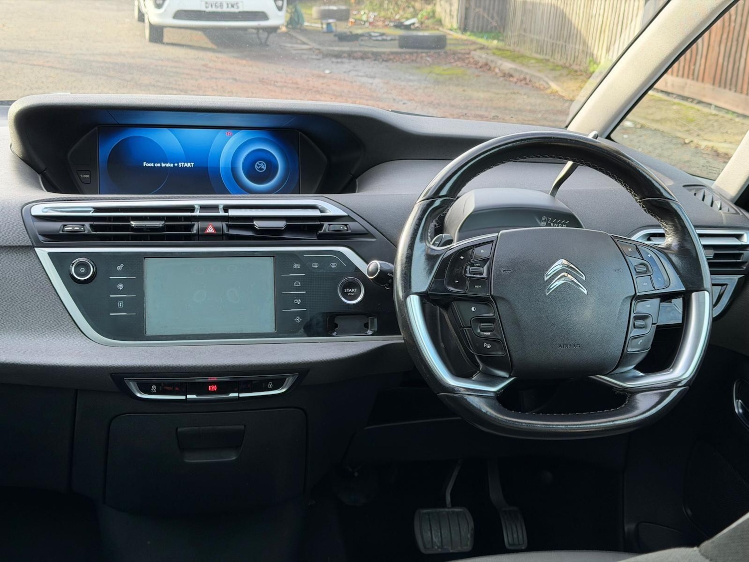 Used Citroen C4 Grand Picasso 2016 for sale - 76942548: Photo 12