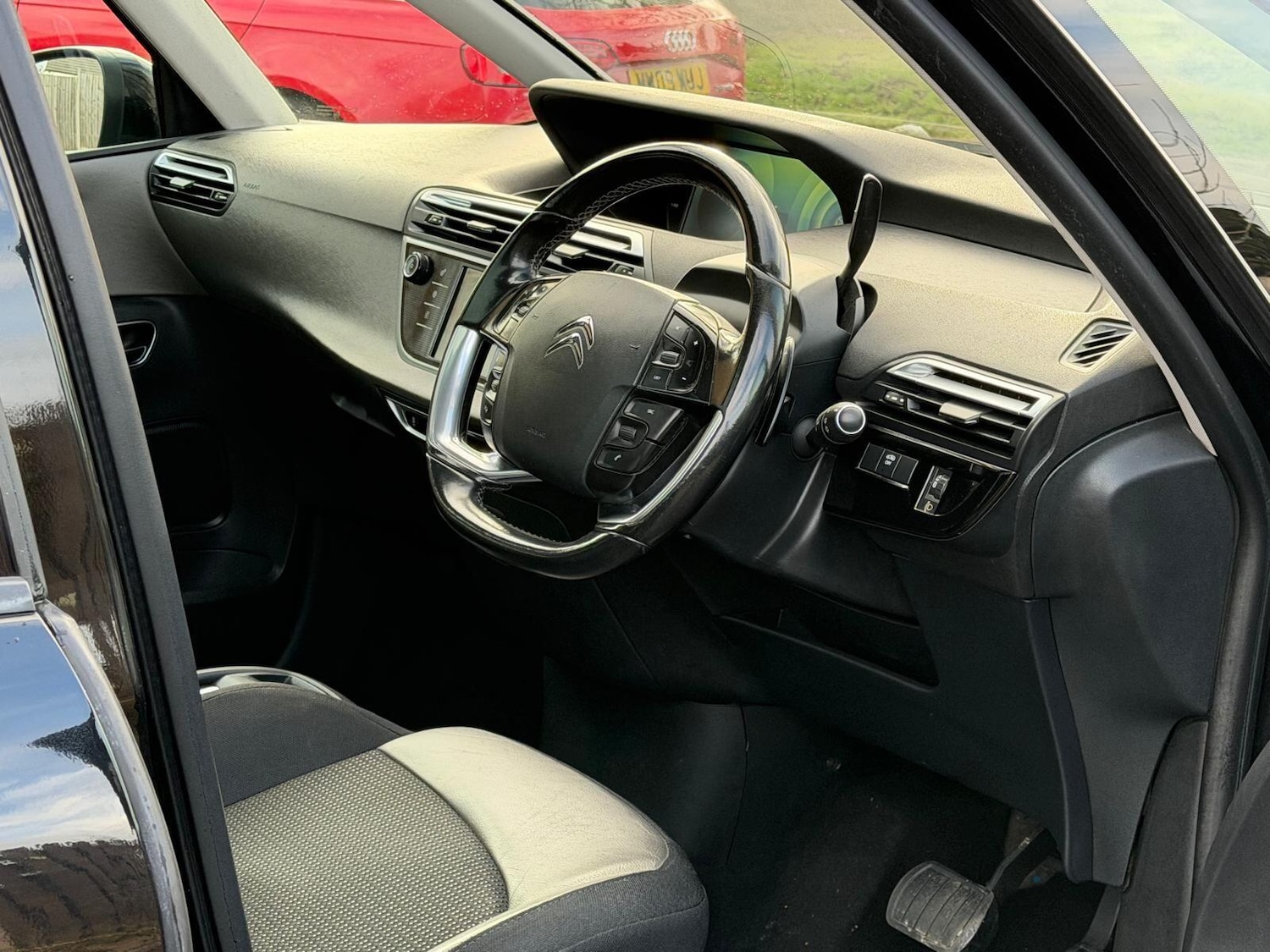 Used Citroen C4 Grand Picasso 2016 for sale - 76942548: Photo 13