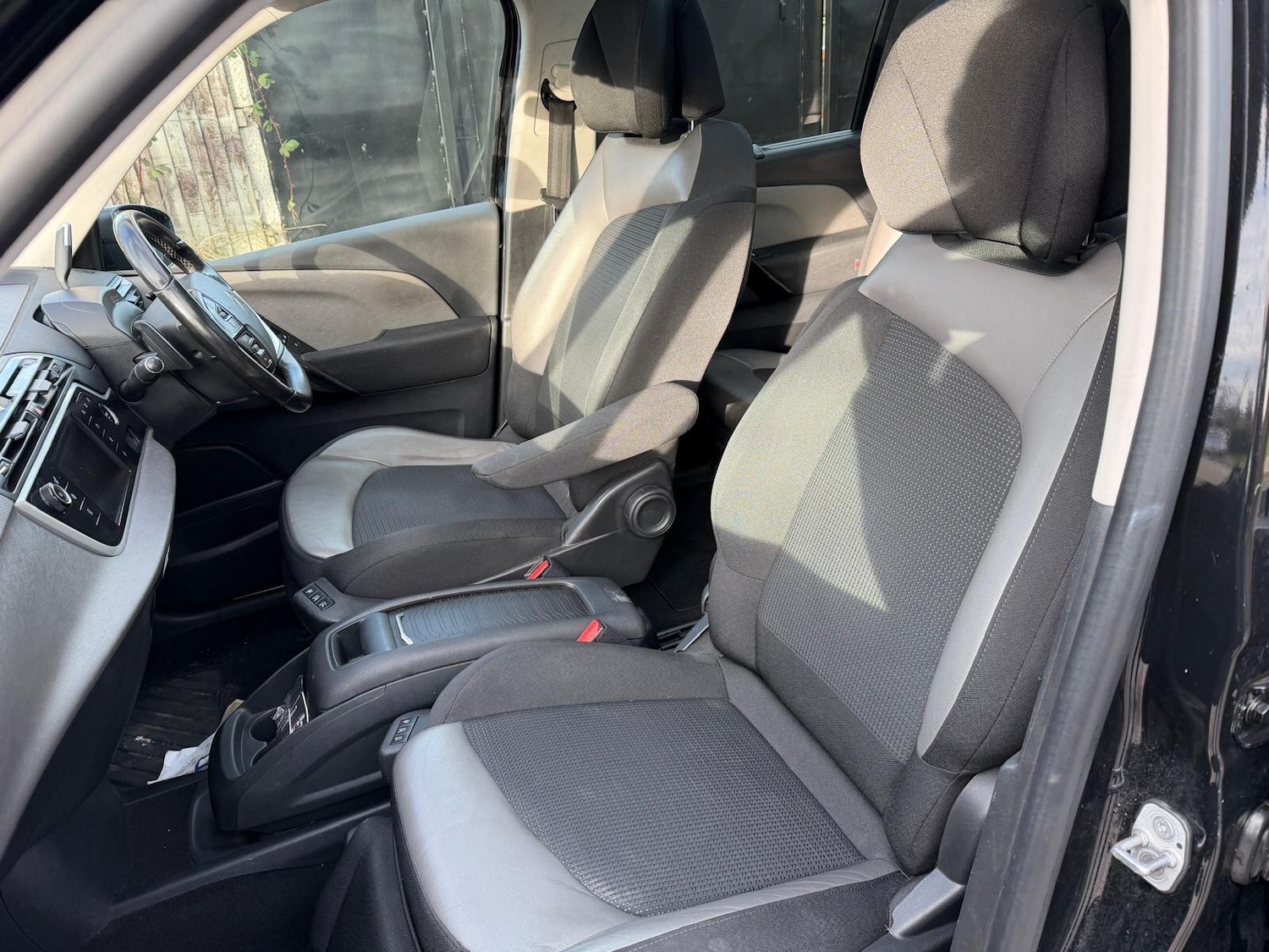 Used Citroen C4 Grand Picasso 2016 for sale - 76942548: Photo 39