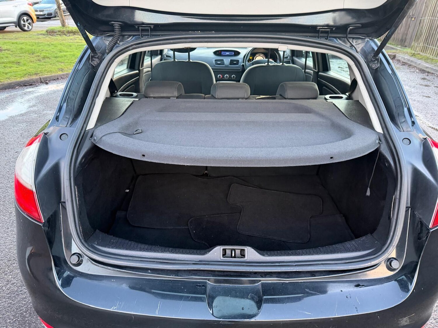 Used Renault Megane 2013 for sale - 77565134: Photo 31