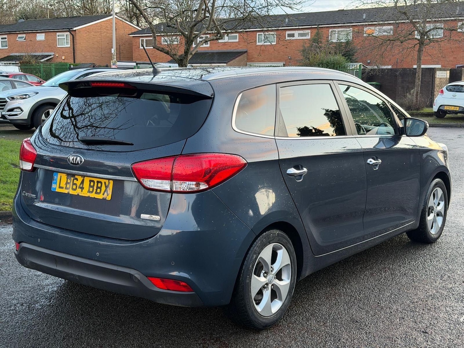 Used Kia Carens for sale - 77564795: Photo 10