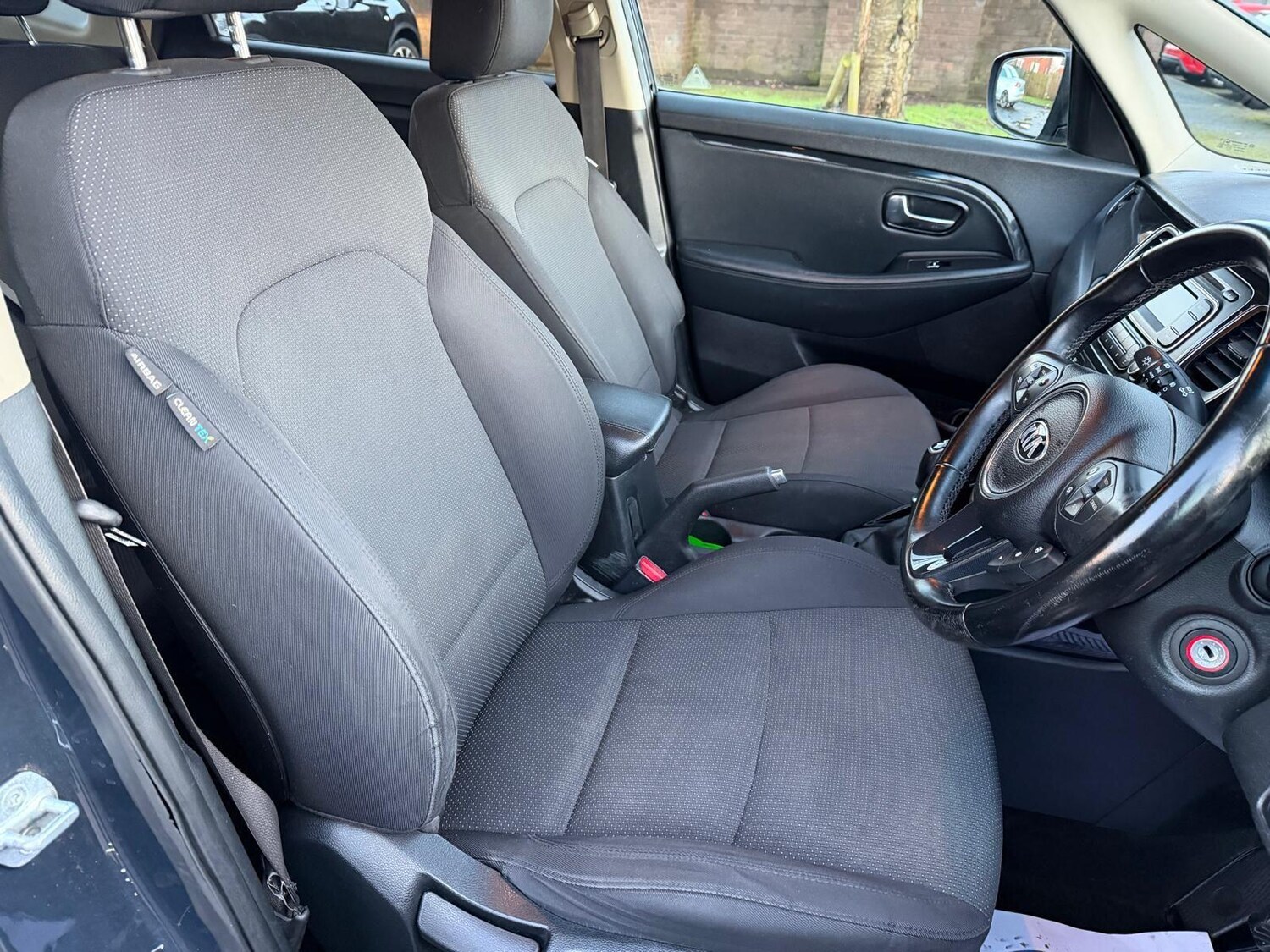 Used Kia Carens for sale - 77564795: Photo 18