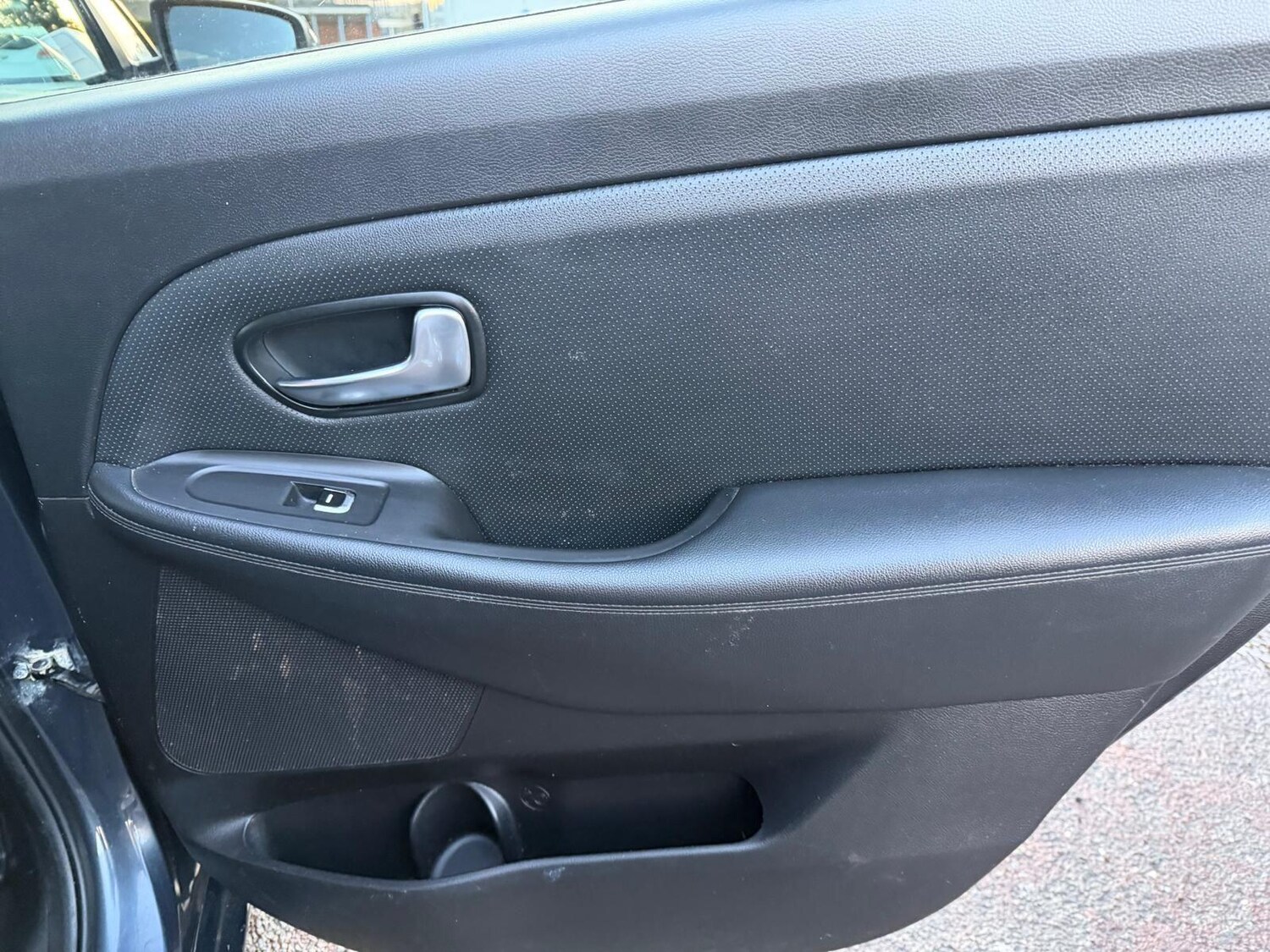 Used Kia Carens for sale - 77564795: Photo 31