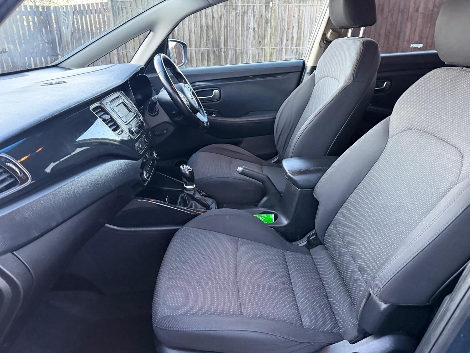 Used Kia Carens for sale - 77564795: Photo 37