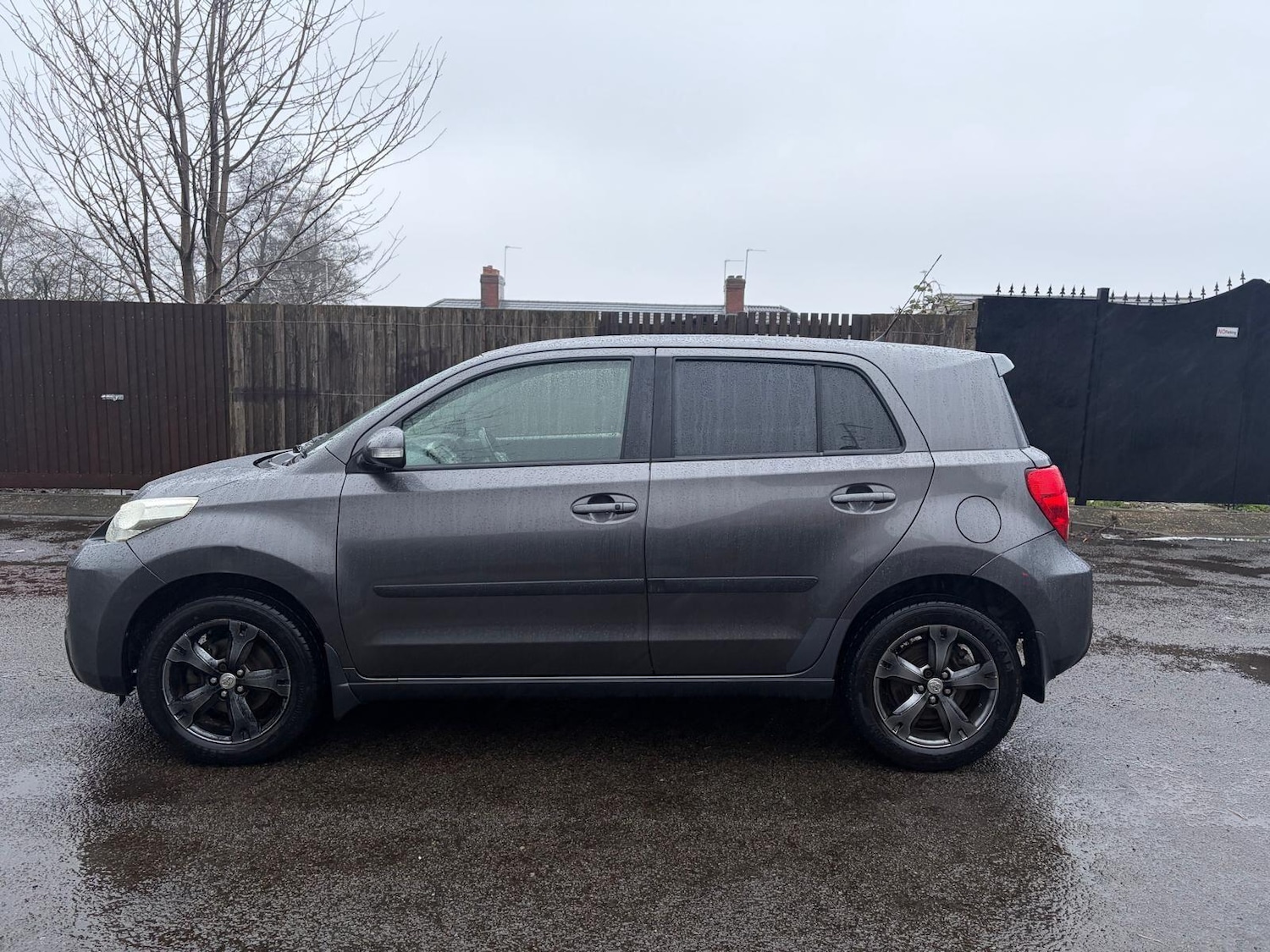 Used Toyota Urban Cruiser 2010 for sale - 77424964: Photo 13