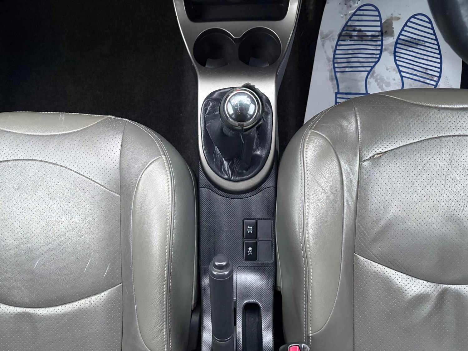 Used Toyota Urban Cruiser 2010 for sale - 77424964: Photo 32