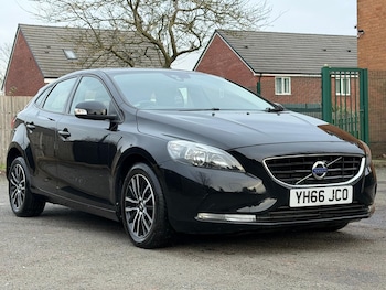 Used Volvo V40 2016 for sale - 77315452: Photo