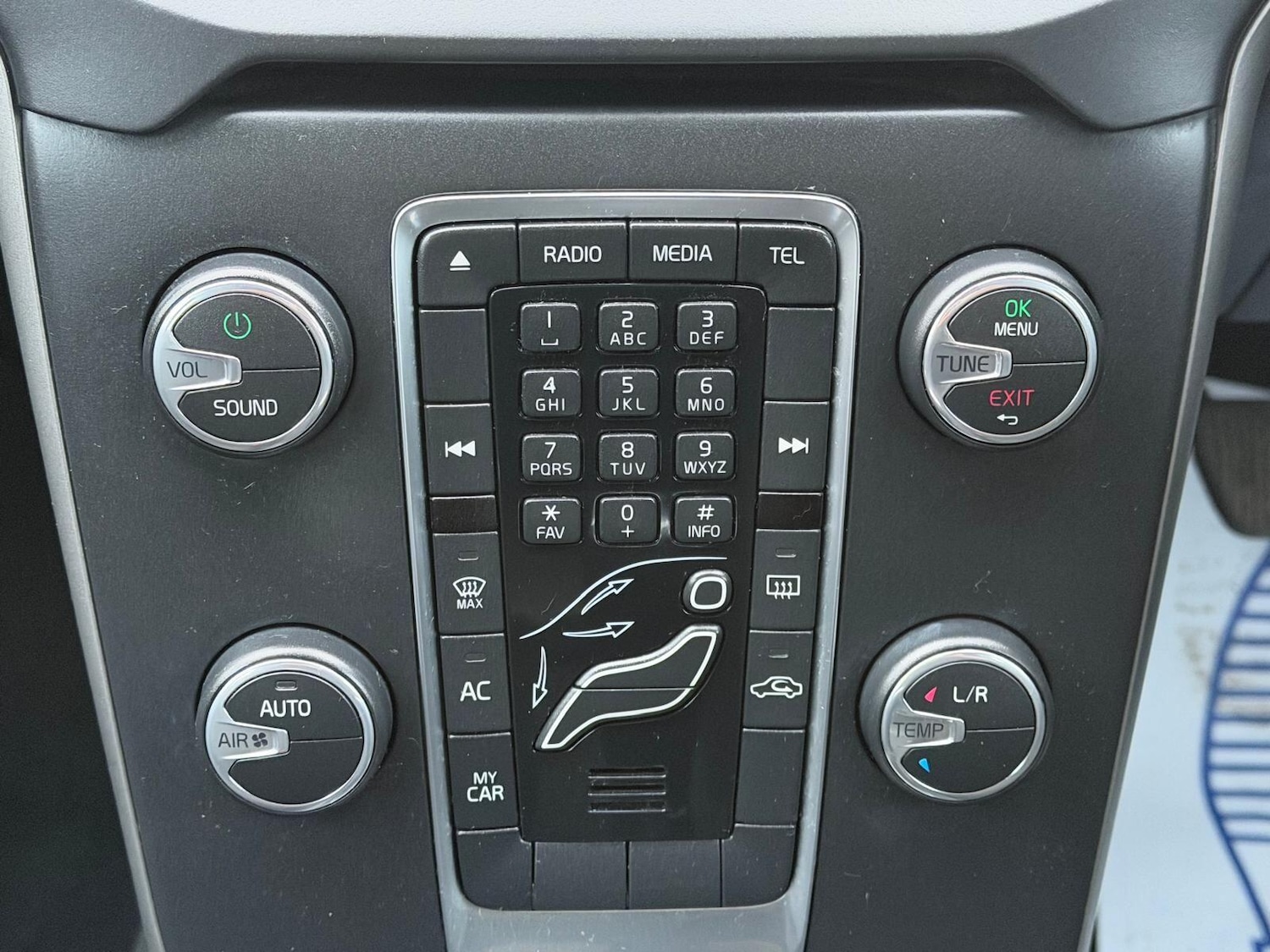 Used Volvo V40 for sale - 77315452: Photo 26