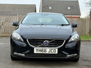 Used Volvo V40 2016 for sale - 77315452: Photo