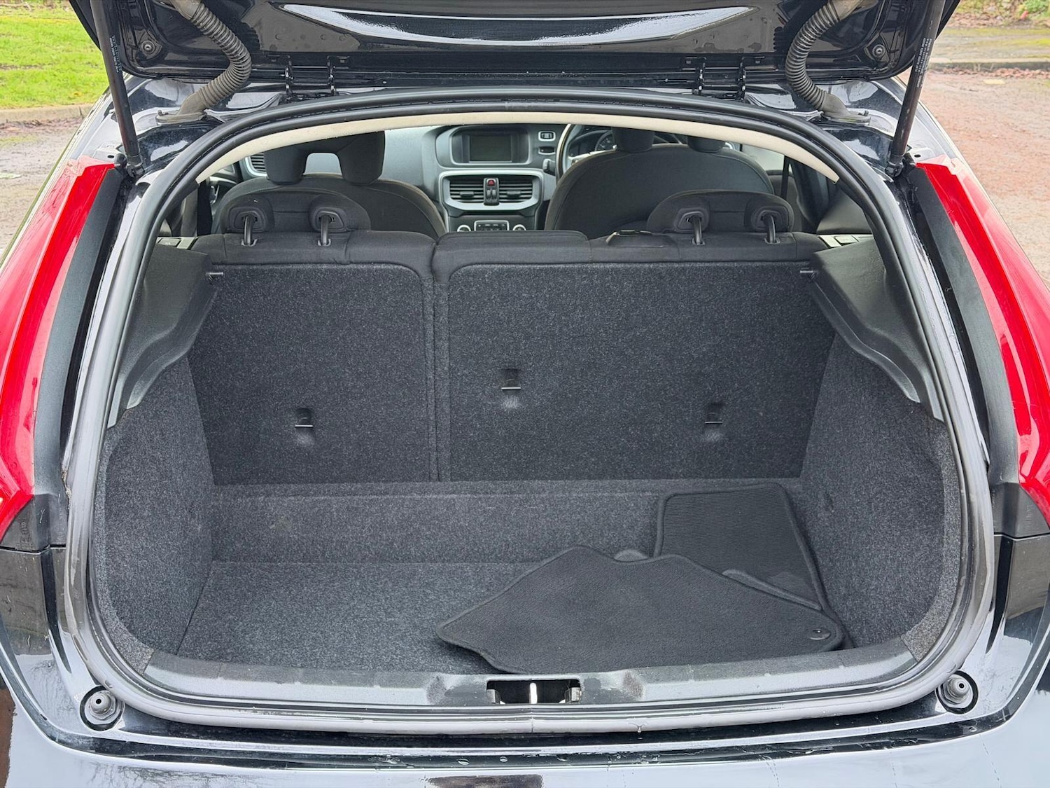 Used Volvo V40 for sale - 77315452: Photo 35