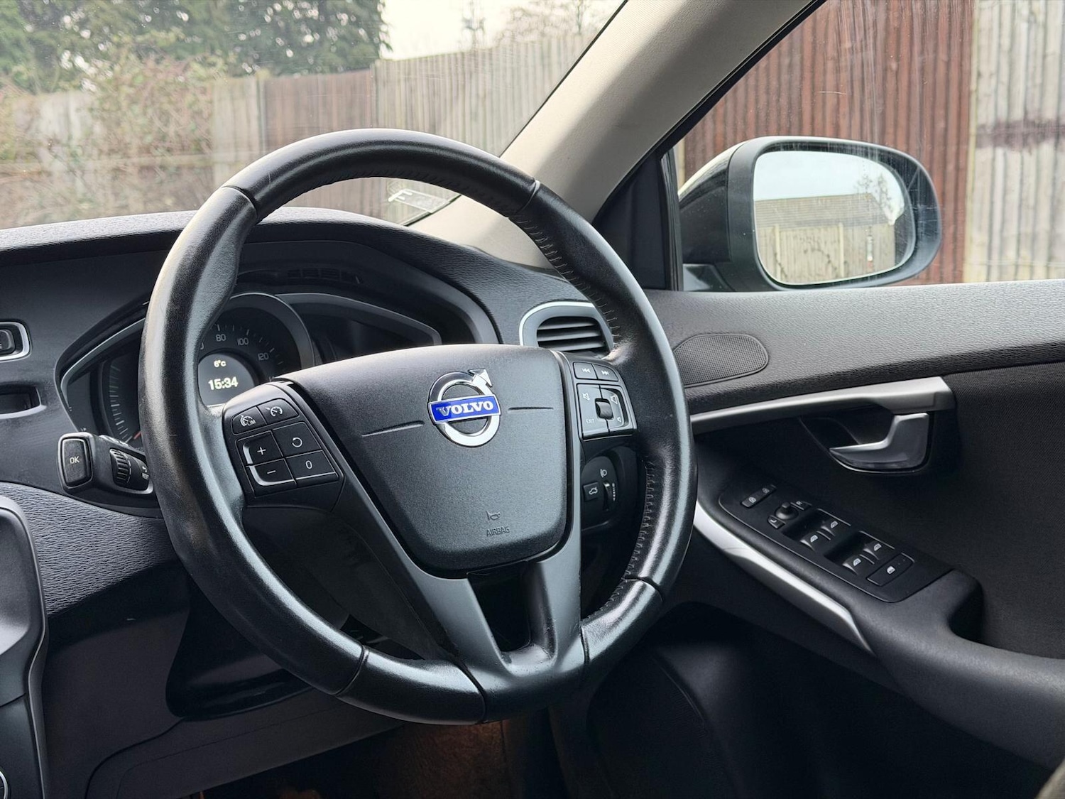 Used Volvo V40 for sale - 77315452: Photo 38