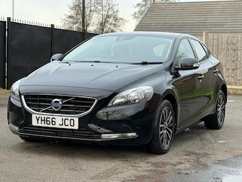 Used Volvo V40 2016 for sale - 77315452: Photo