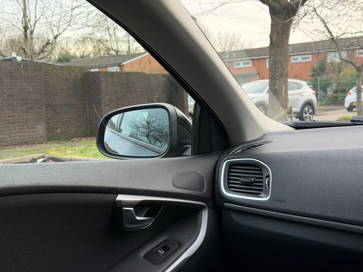 Used Volvo V40 for sale - 77315452: Photo 44