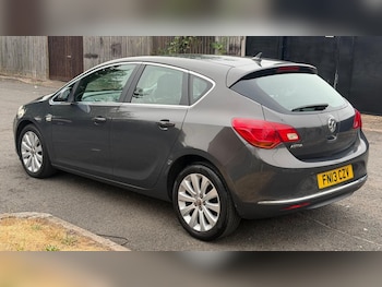 Used Vauxhall Astra 2013 for sale - 79401076: Photo