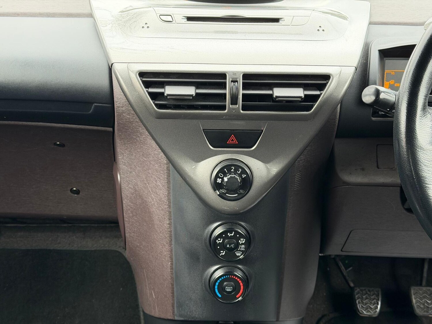 Used Toyota IQ 2009 for sale - 77839723: Photo 30