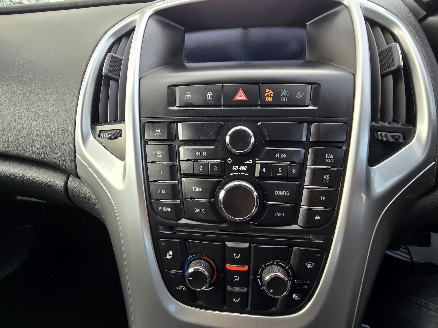 Used Vauxhall Astra 2010 for sale - 76398484: Photo 43