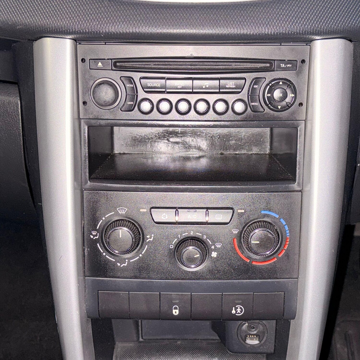 Used Peugeot 207 for sale - 77704895: Photo 22