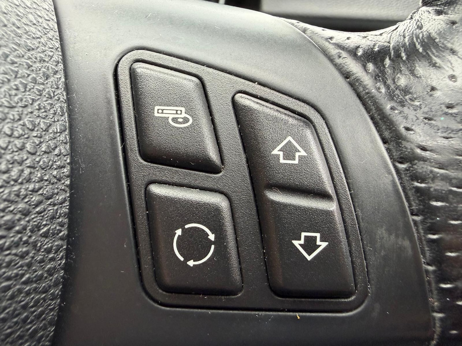 Used BMW 3 Series 2011 for sale - 78062902: Photo 23